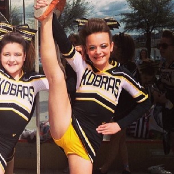 Kobras varsity cheer uniform - Picture 5 of 5